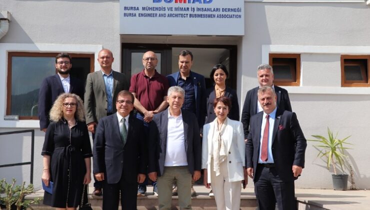 Anahtar Parti’den 4 genel başkan yardımcısıyla Bursa çıkartması!
