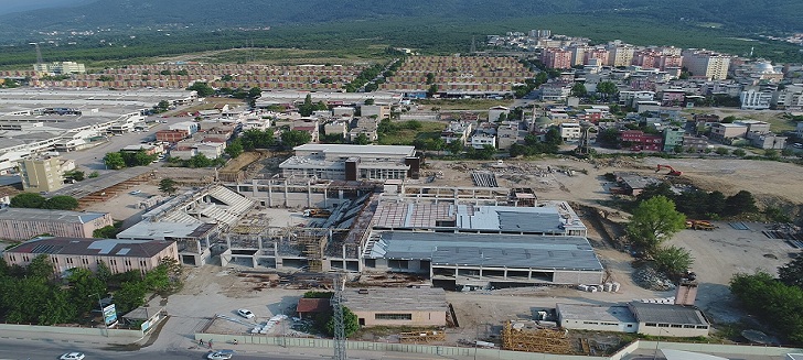 TÜRKİYE’NİN EN BÜYÜK SPOR KOMPLEKSİ YILDIRIM’DA HIZLA YÜKSELİYOR