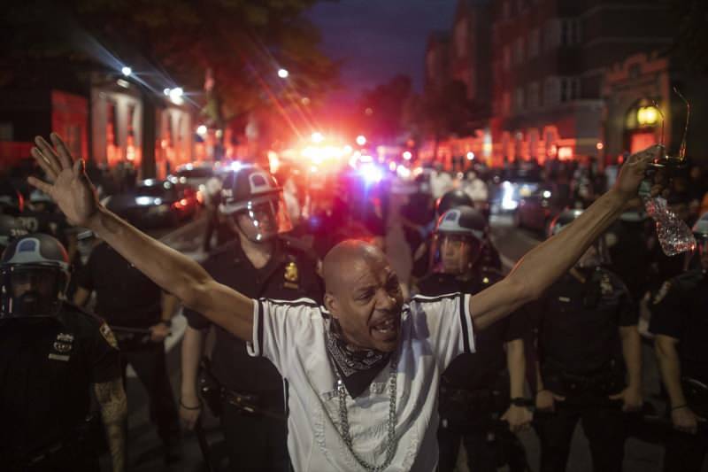 ABD sarsılıyor, her yerde olay var! ‘Trump sığınağa götürüldü’ iddiası