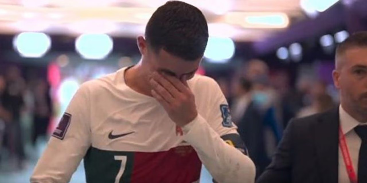 Ronaldo’nun gözyaşları ! Bir devir sona erdi.