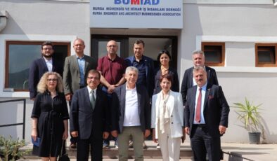 Anahtar Parti’den 4 genel başkan yardımcısıyla Bursa çıkartması!