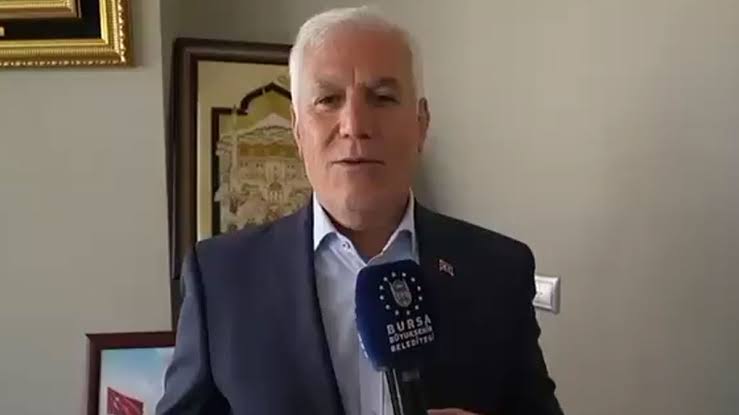 Mustafa Bozbey’in AK Parti’ye geçeceği haberlerinin yankıları büyüyor