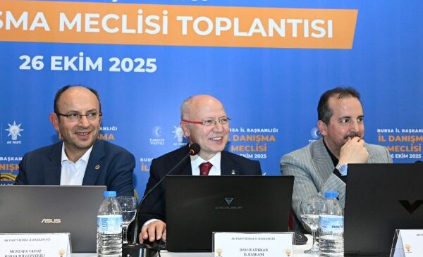 AK Parti Bursa İl Danışma Meclisinde heyecan ilk günkü gibi