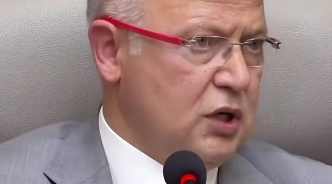 AK Parti Bursa İl Başkanı Davut Gürkan’dan Müjde: Kente İki Yeni Hastane Daha Geliyor